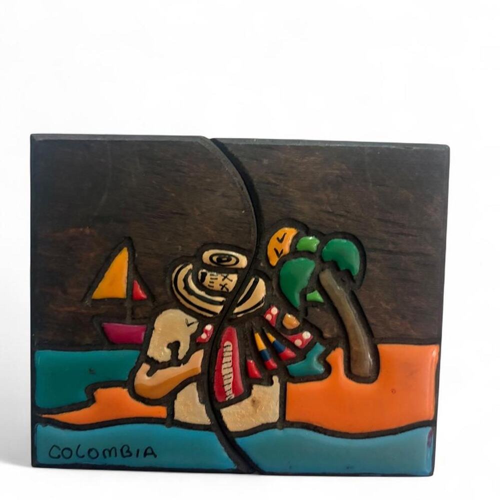 Small colombian wooden handmade box
